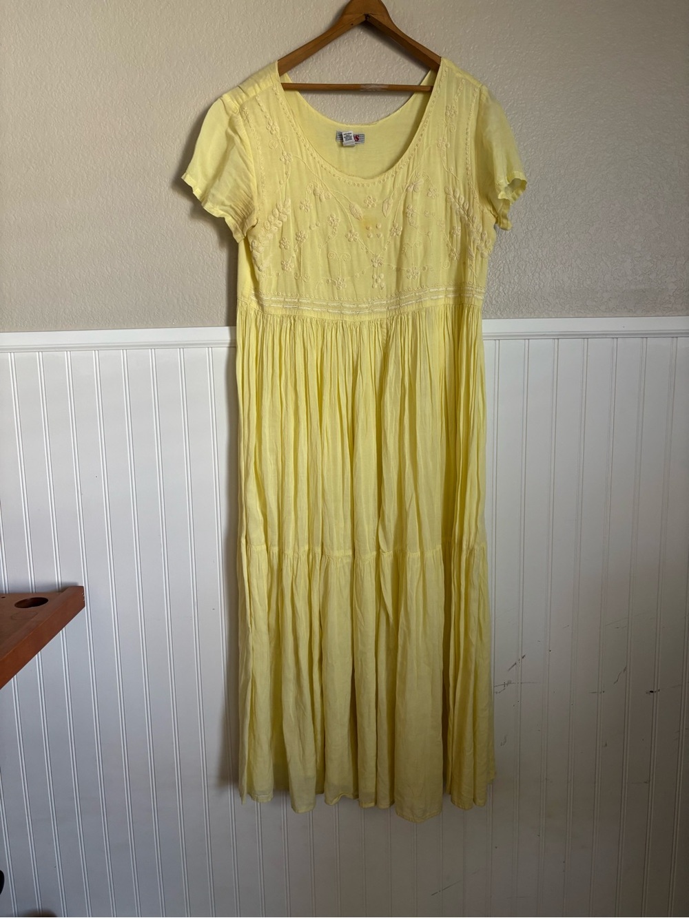 Vintage Fads Sunny Yellow Embroidered Short-Sleeve Maxi Dress